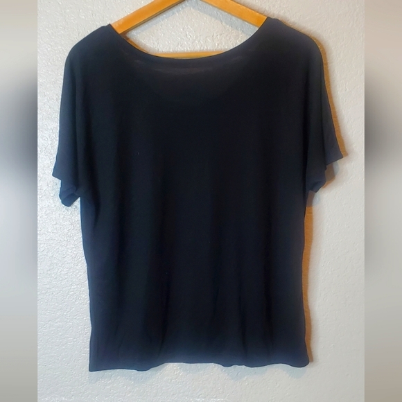 💚5/$25 Le Motto Women's Black Casual Boat Neck Yoga Tee Top Shirt Size Medium - Picture 4 of 5